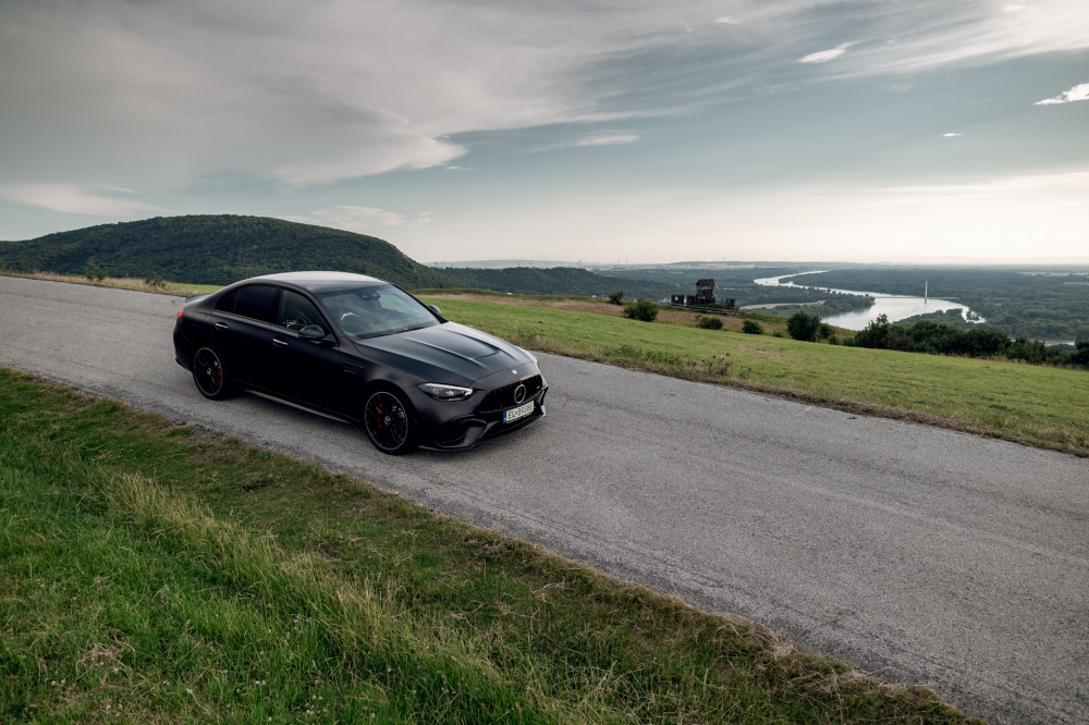 Mercedes-AMG C 63 S E Performance